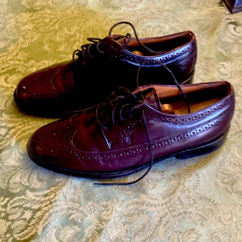Mens Bostonian 9.5 M Wingtip dress shoes Burgundy or Cordovan color in like new